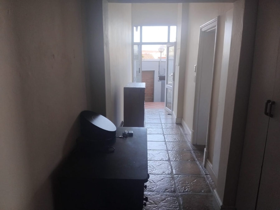 2 Bedroom Property for Sale in Quigney Eastern Cape
